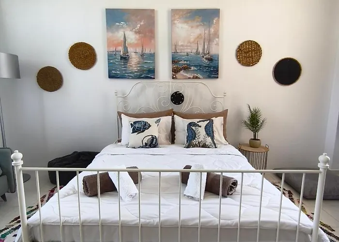 Spacious Beach House Theologos